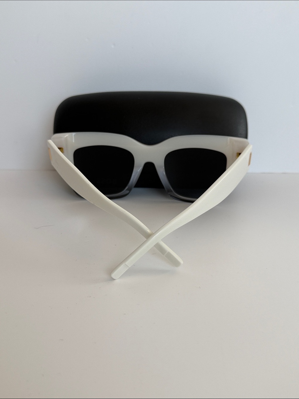 BOSS White Square Women's Sunglasses BOSS 1386/S - Picture 9 of 9